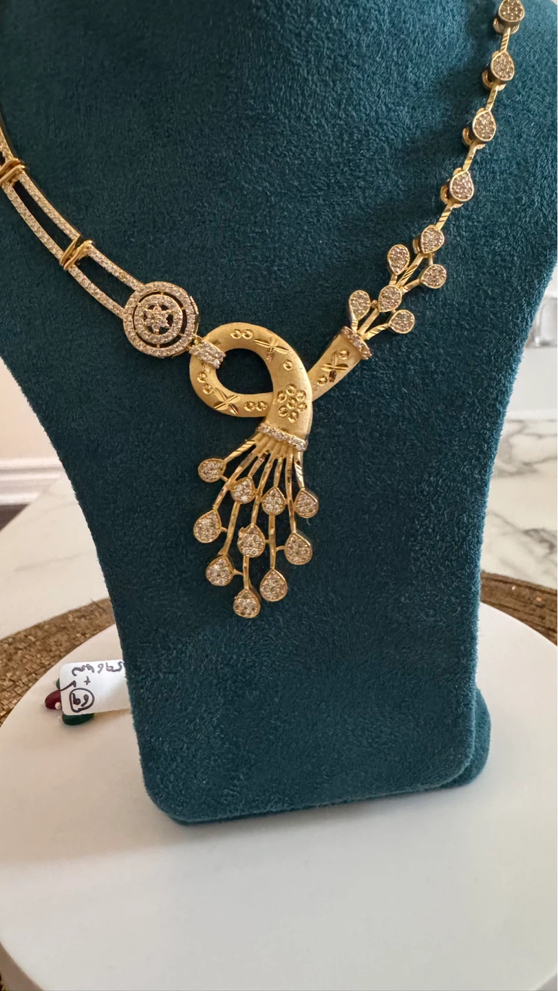 Gold and Diamond Necklace and Earrings Set - photo 2