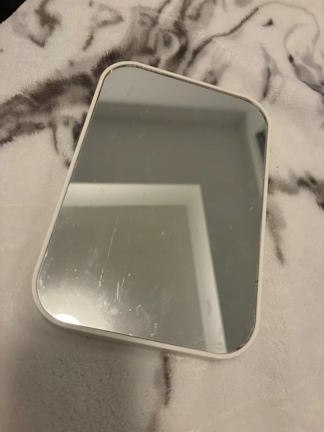 DAISO / Standing Mirror Square