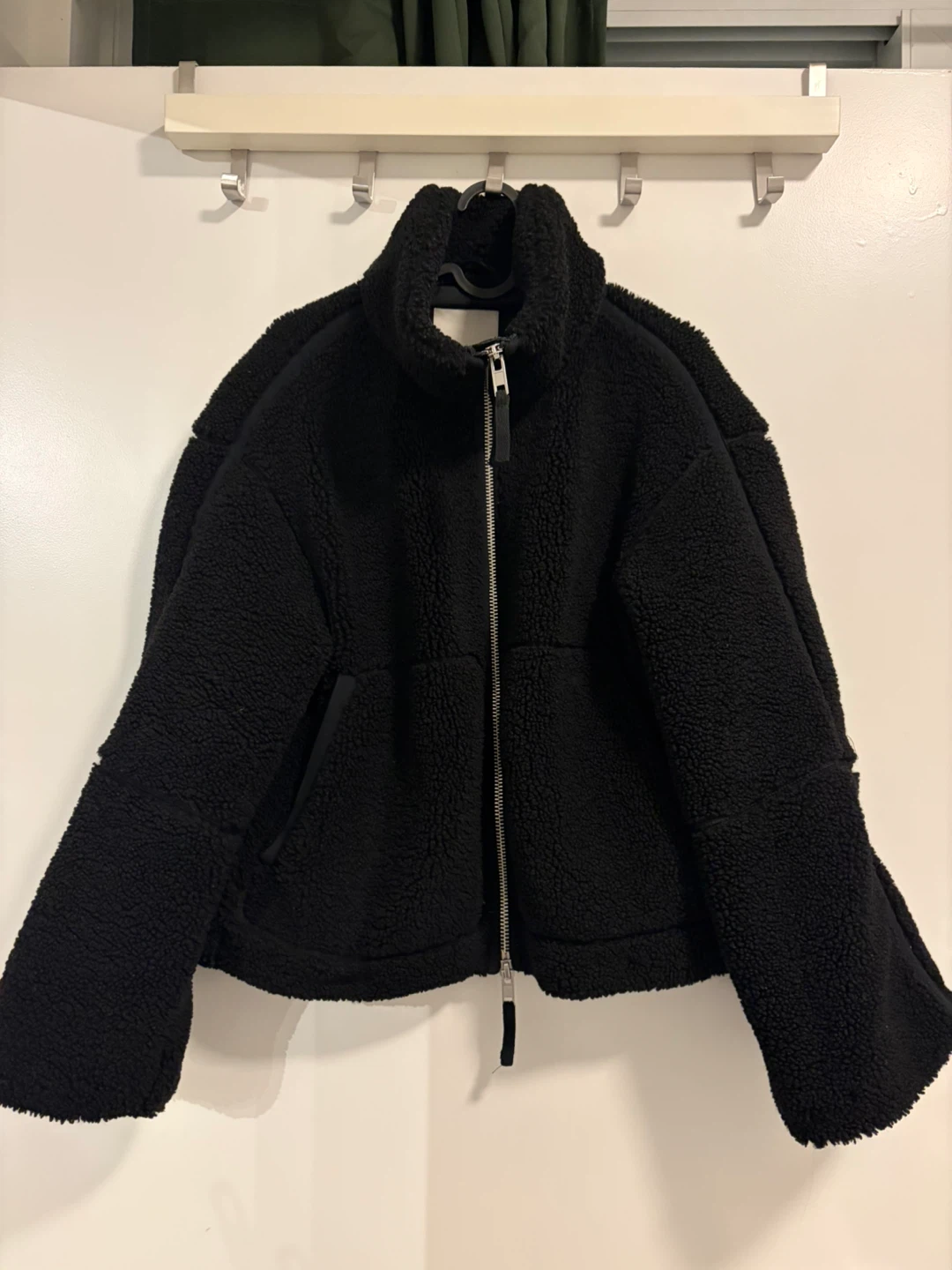 H&M / Black Fuzzy Sherpa Zip-Up Jacket
