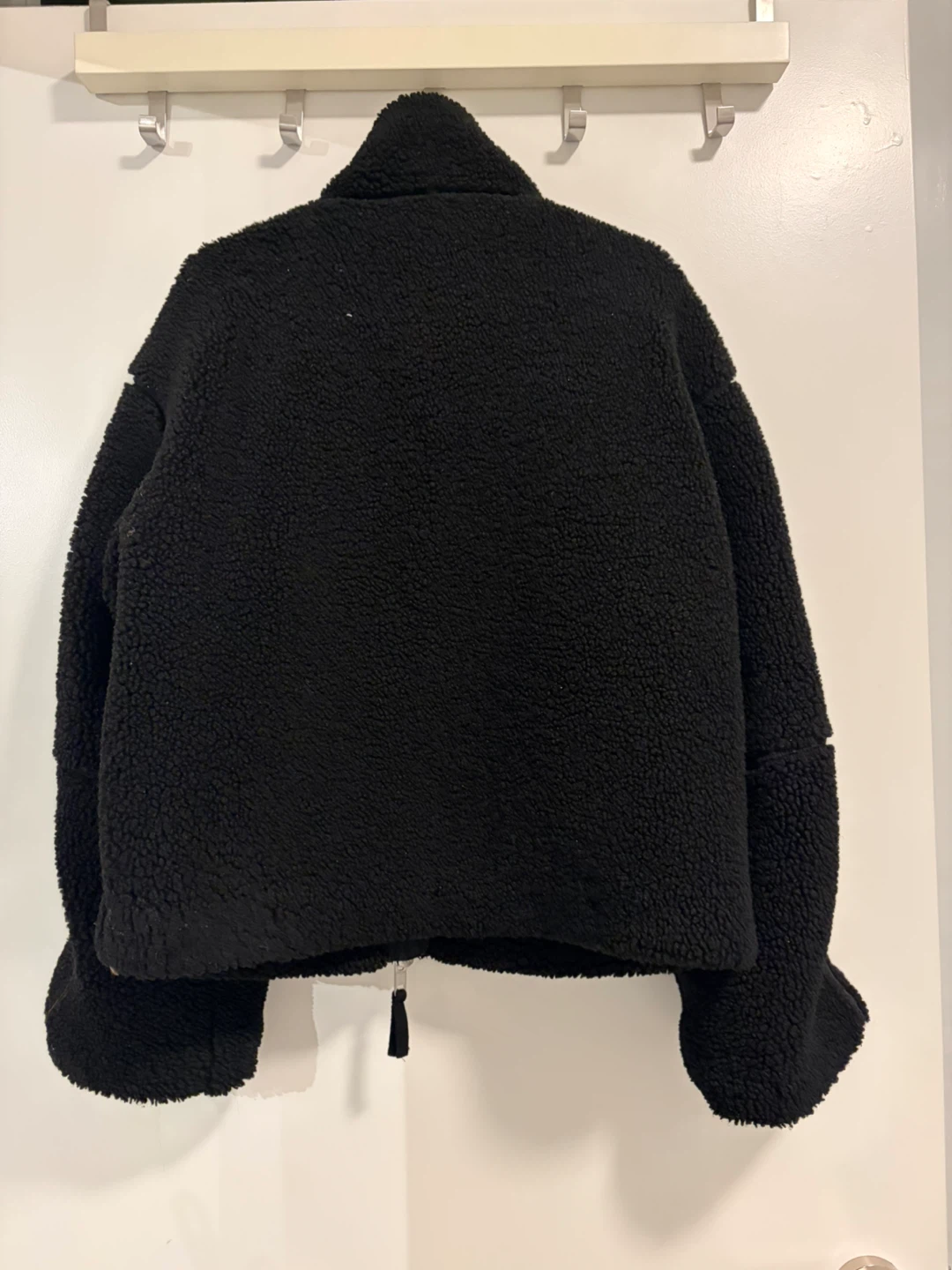 H&M / Black Fuzzy Sherpa Zip-Up Jacket - photo 2