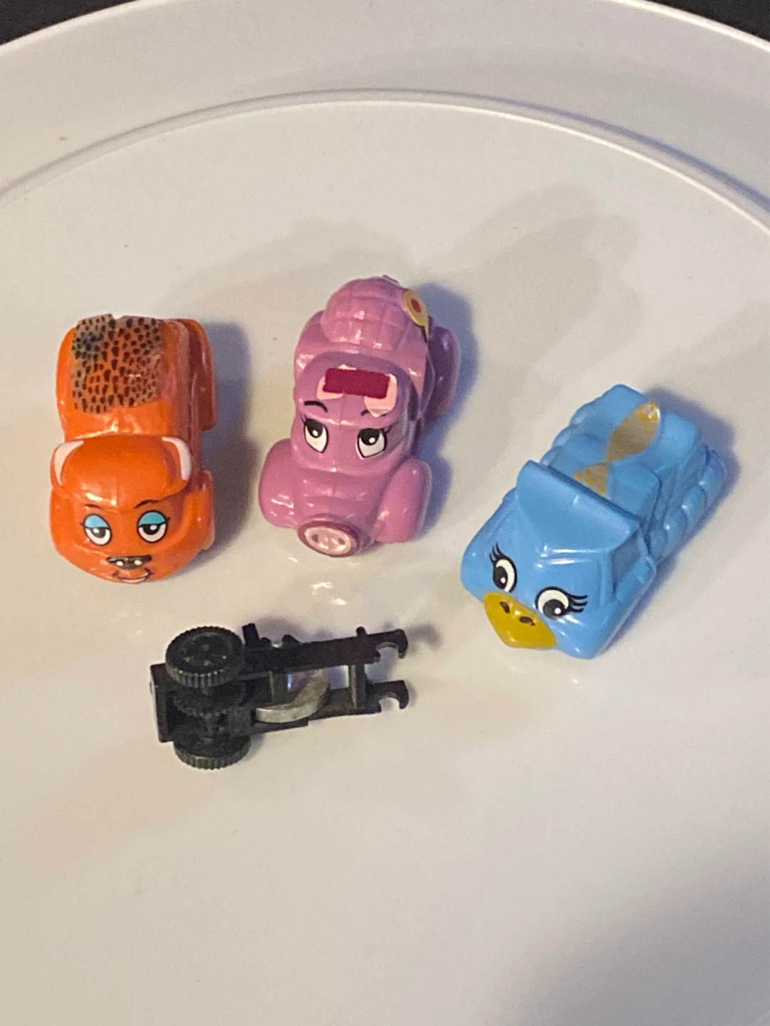 COLLECTABLE: Kinder Surprise “Animal Cars” (2000-2004) PCS