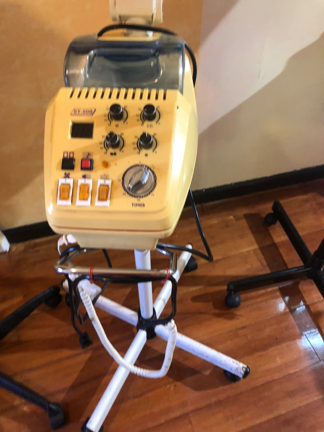 Salon equipment - photo 2