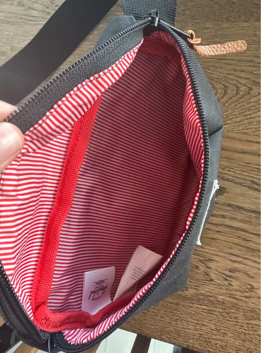 Herschel Black Hip Pack - photo 3