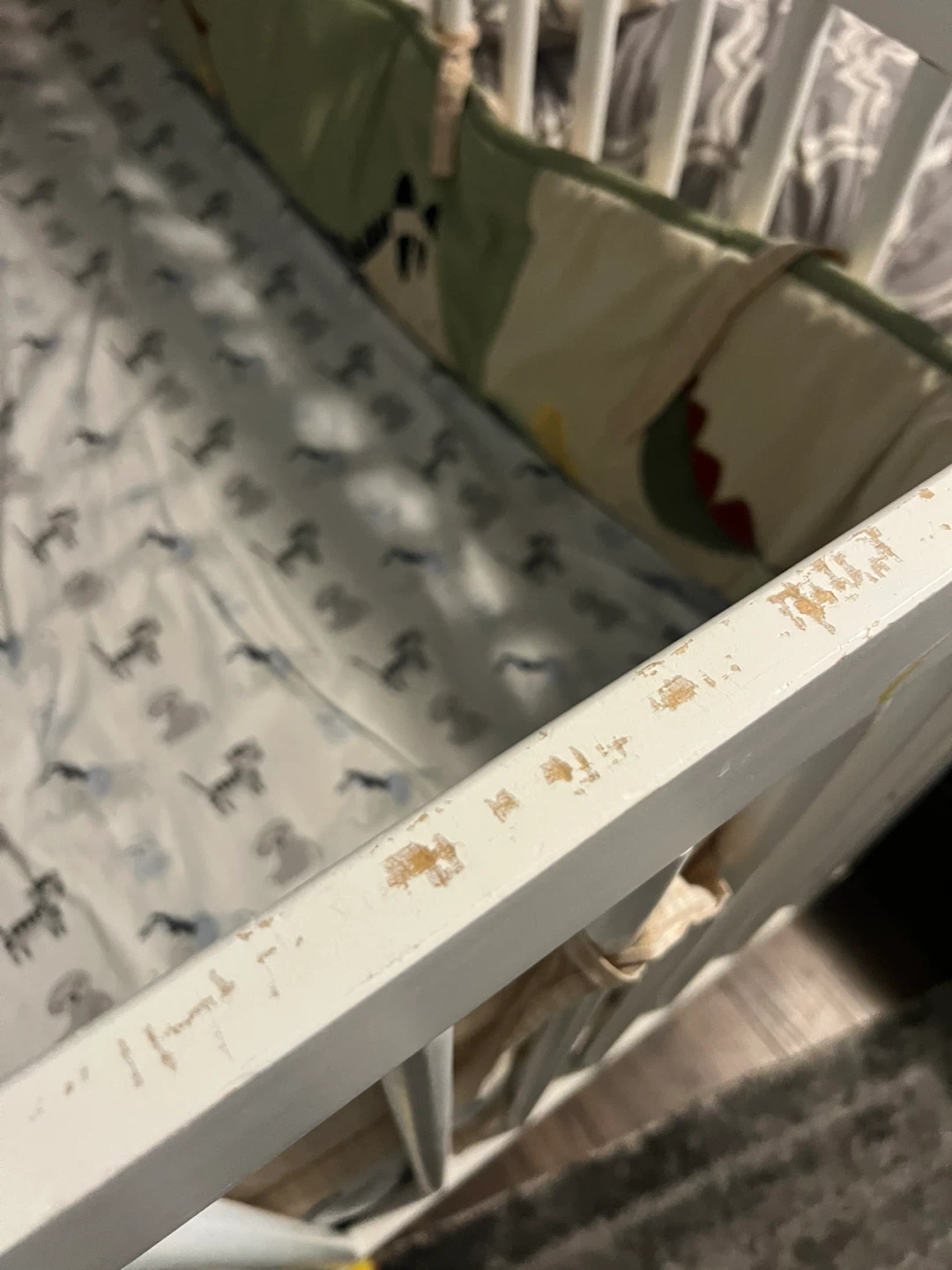 White Convertible Crib with Toddler Rail - photo 2