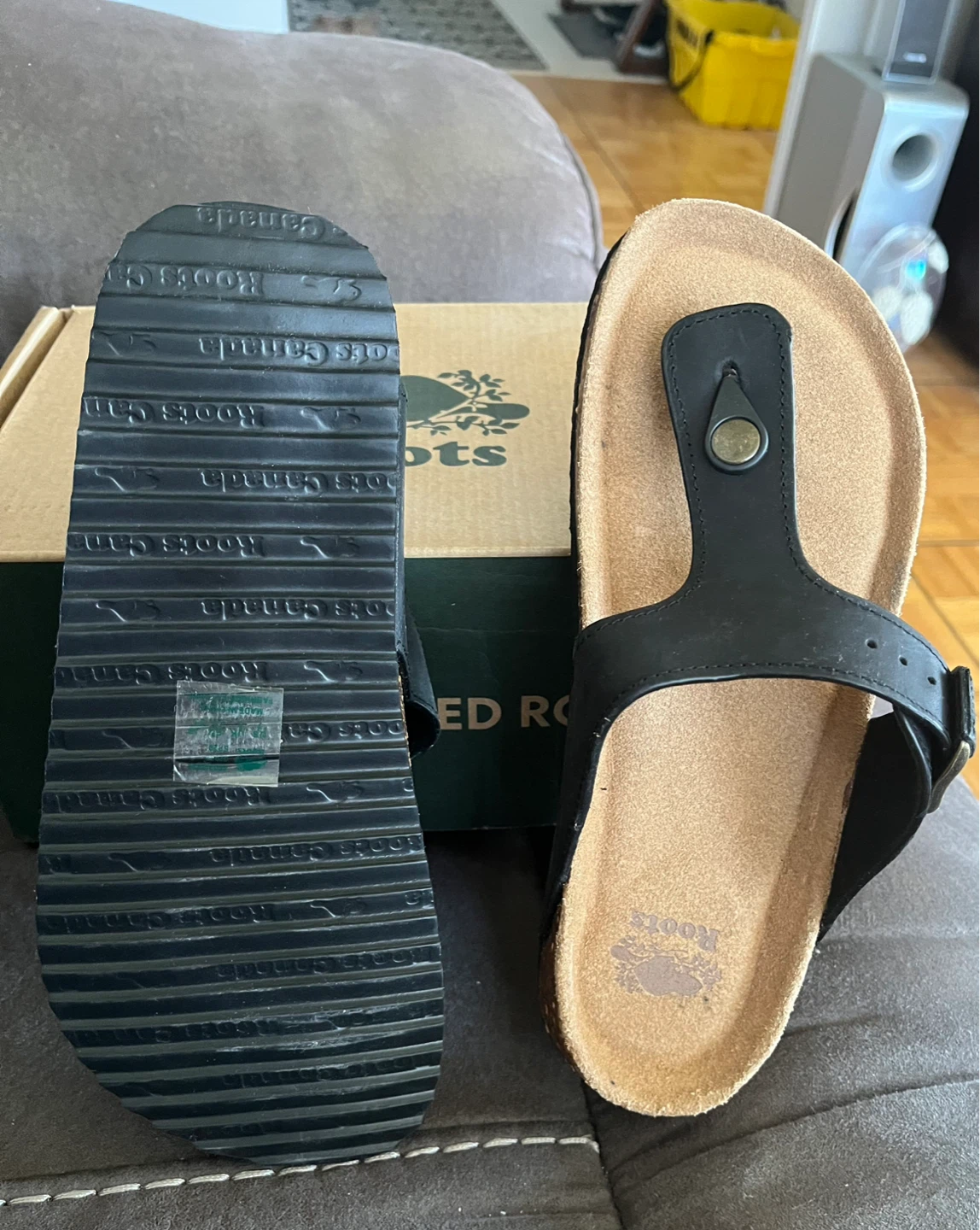 Roots Natural Toe Thong Sandals - Black, Size 7 - photo 3