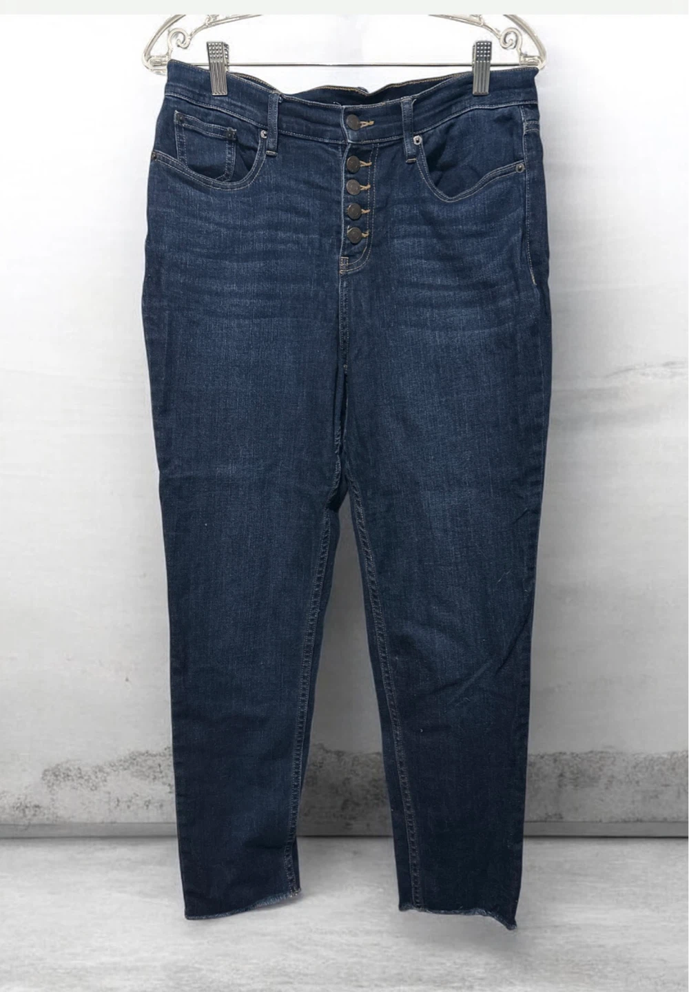 Calvin Klein Jeans Women's Blue Button-Fly Denim Jeans Size 30
