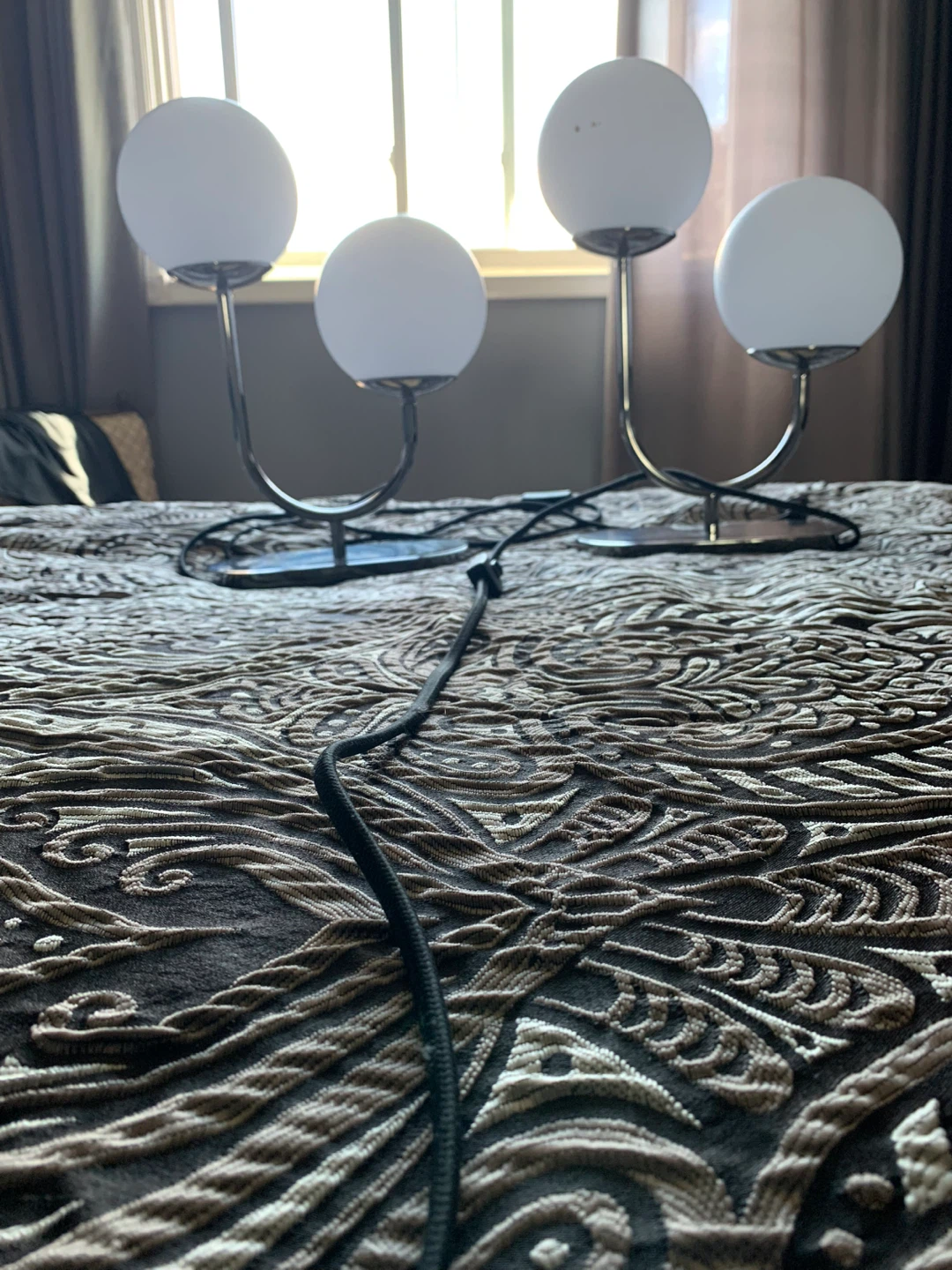 Double Globe Table Lamp - photo 4