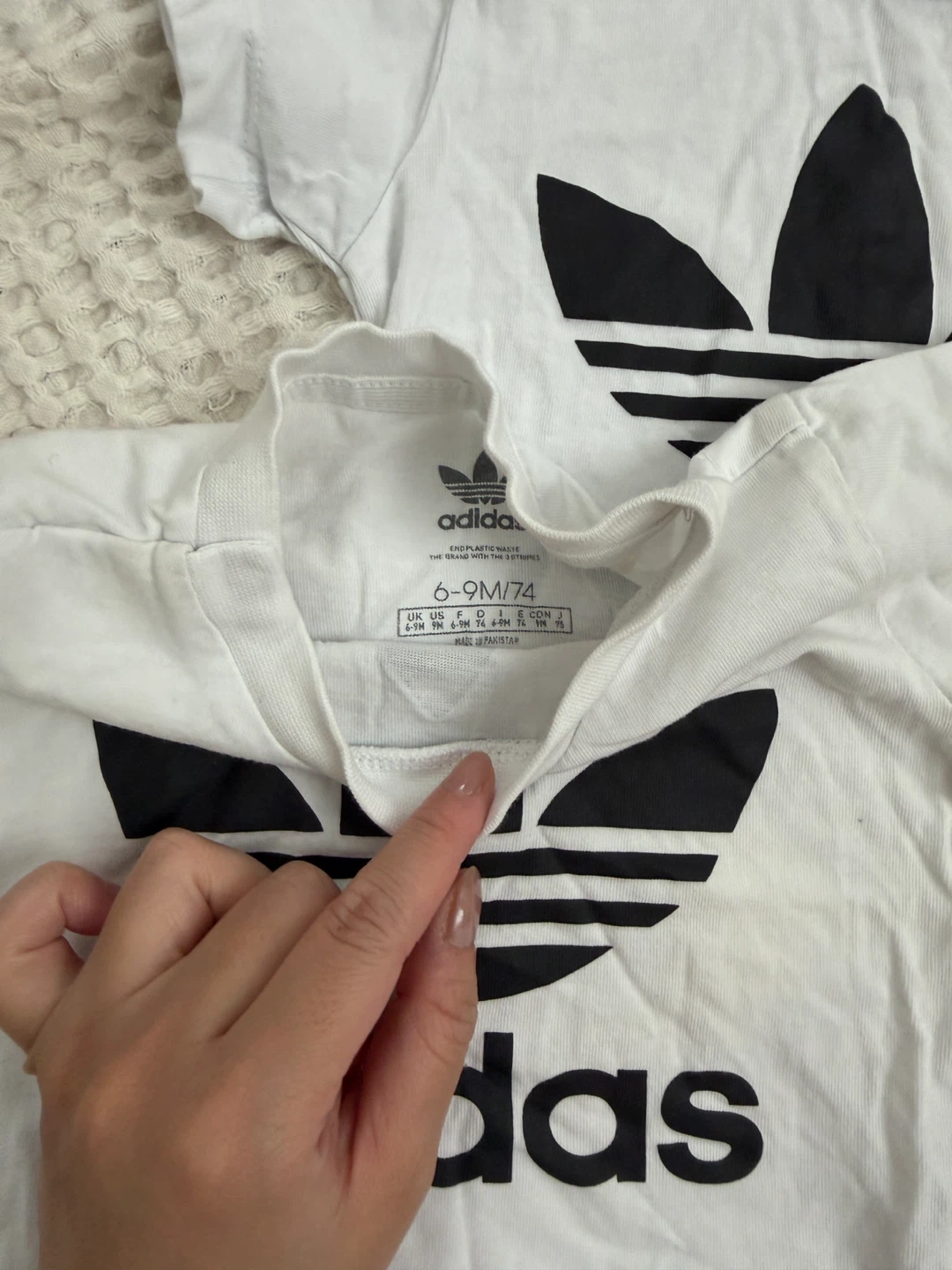 2 White Adidas Baby T-Shirts 9M/12M - photo 2