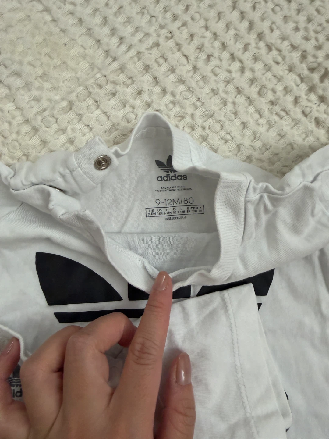 2 White Adidas Baby T-Shirts 9M/12M - photo 3