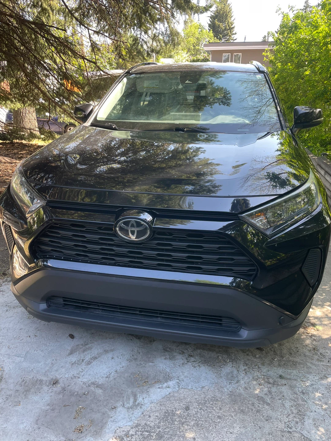 Black Toyota RAV4 SUV - photo 3