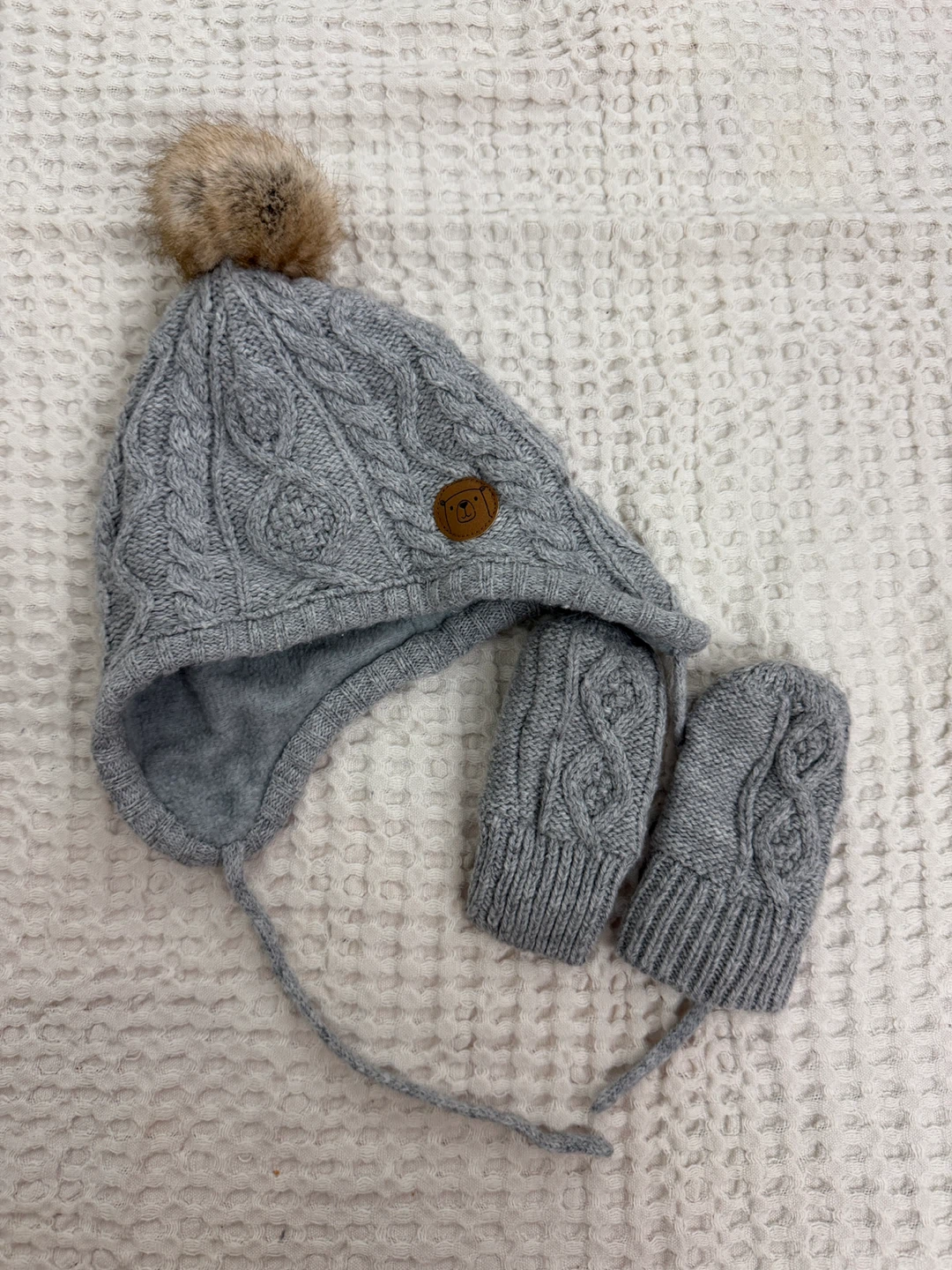 H&M Baby Hat and Mittens Set - Light Gray - 3-6 Months