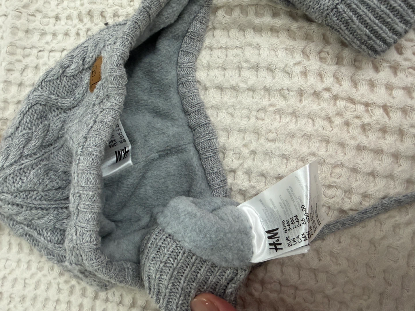 H&M Baby Hat and Mittens Set - Light Gray - 3-6 Months - photo 3