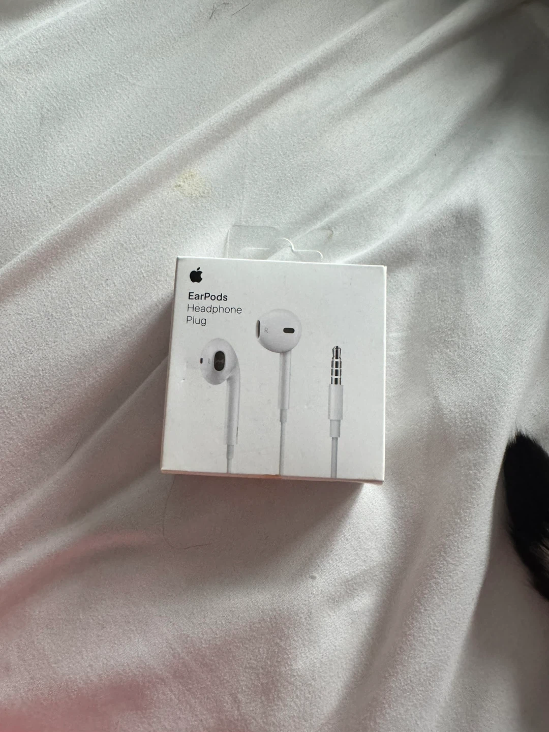 Apple EarPods with 3.5 mm Headphone Plug