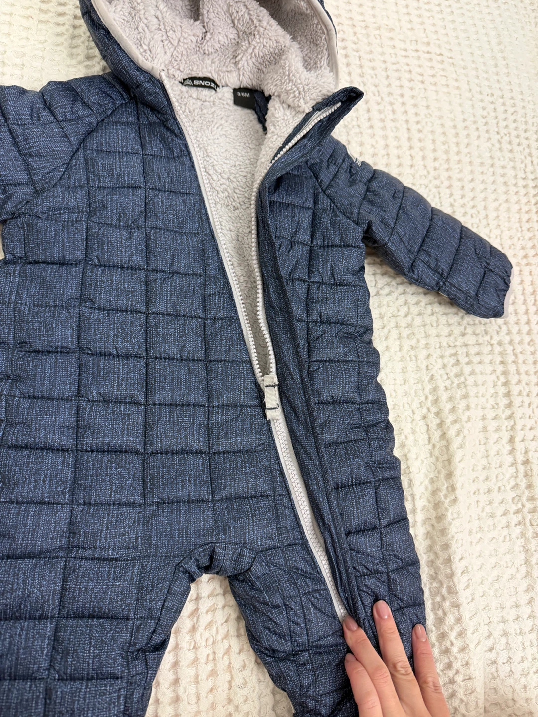 Snozu Quilted Snowsuit 3/6M - photo 3