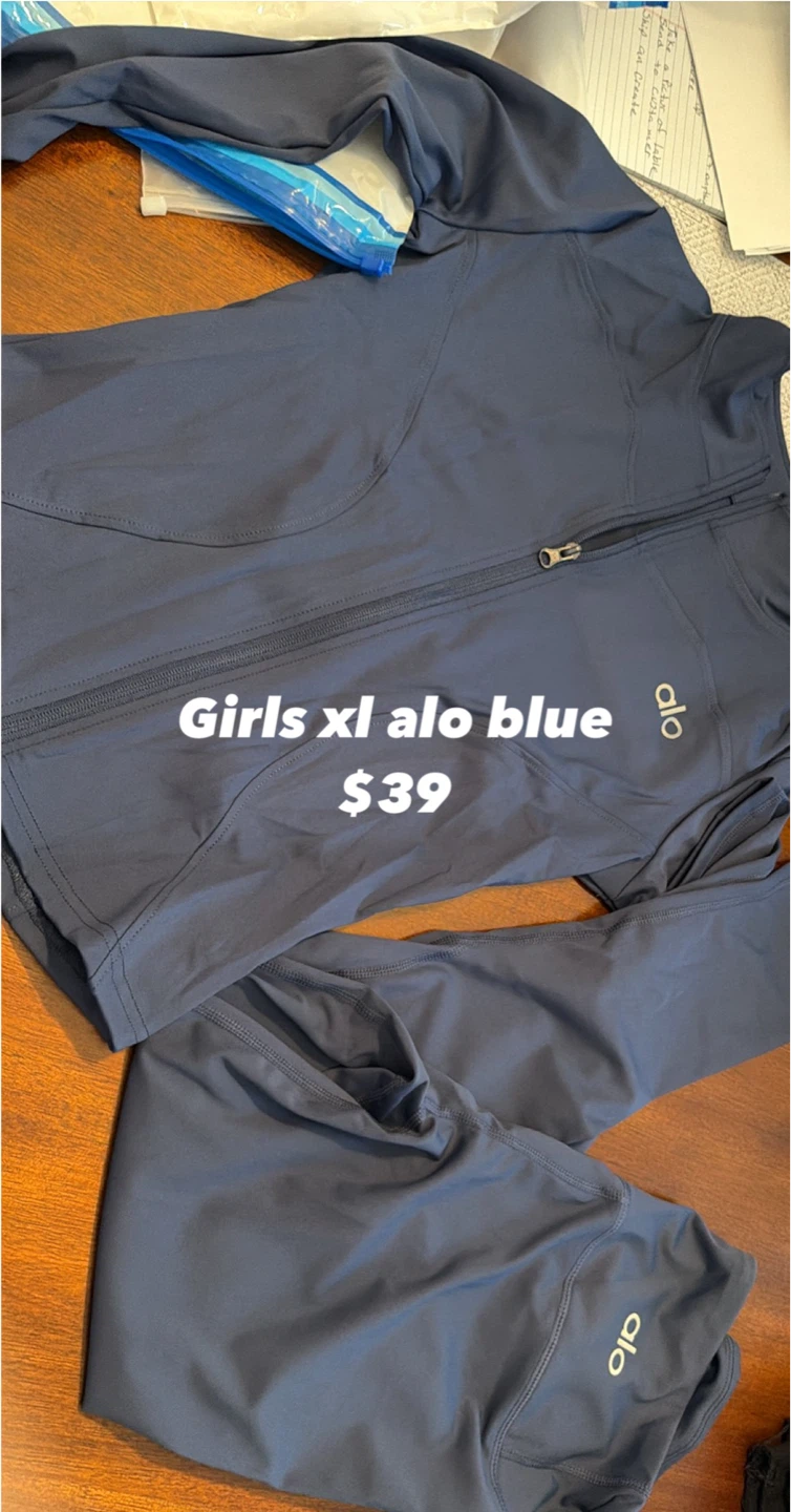 Alo Yoga Girls Track Jacket and Leggings Set - photo 3