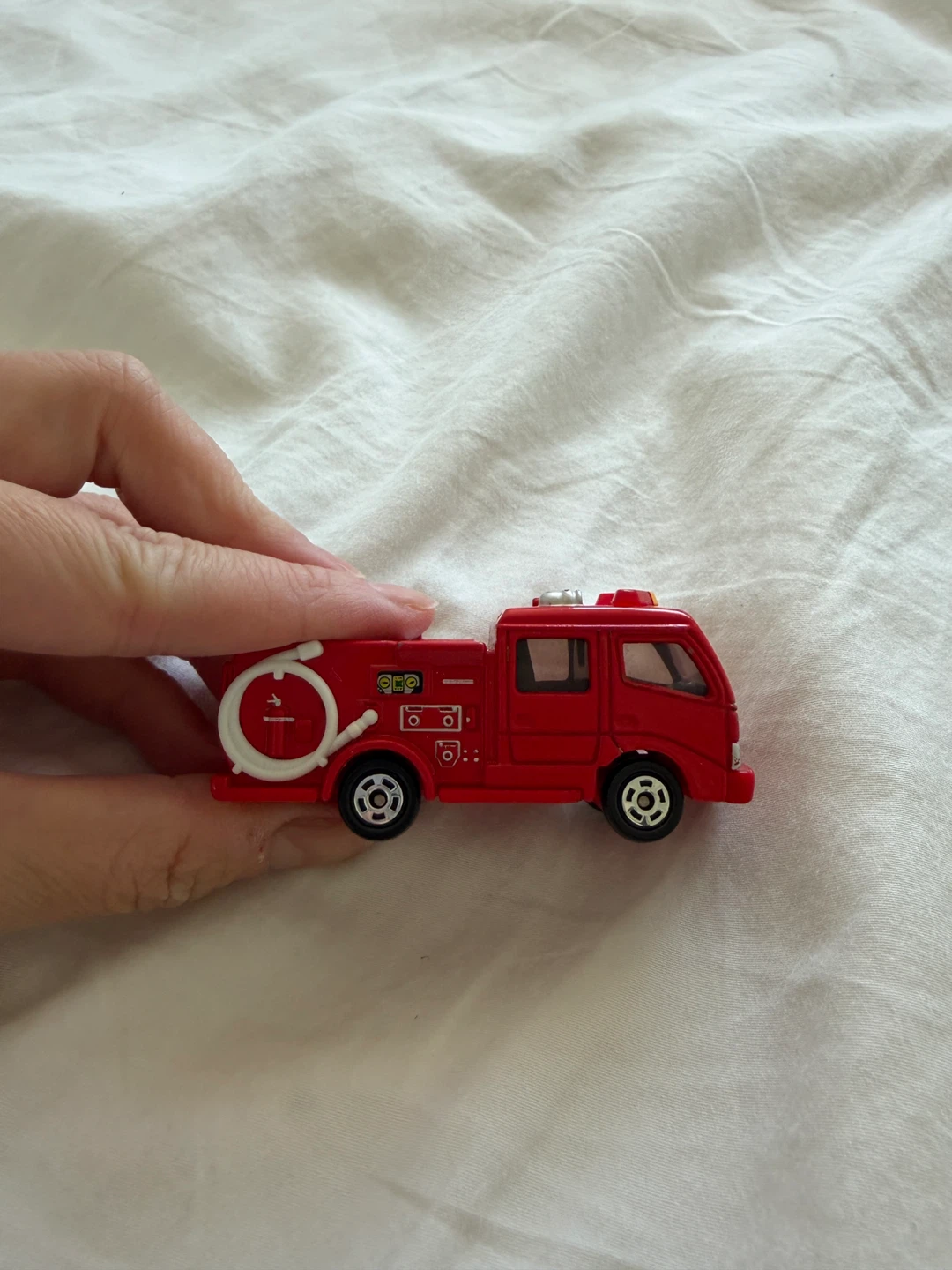 Tomica Japanese Red Fire Truck Toy - photo 4