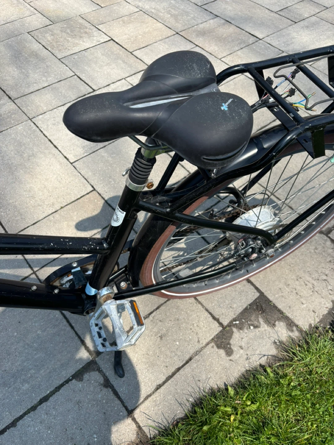 PEDEGO City Commuter Electric Bike - Black - photo 4