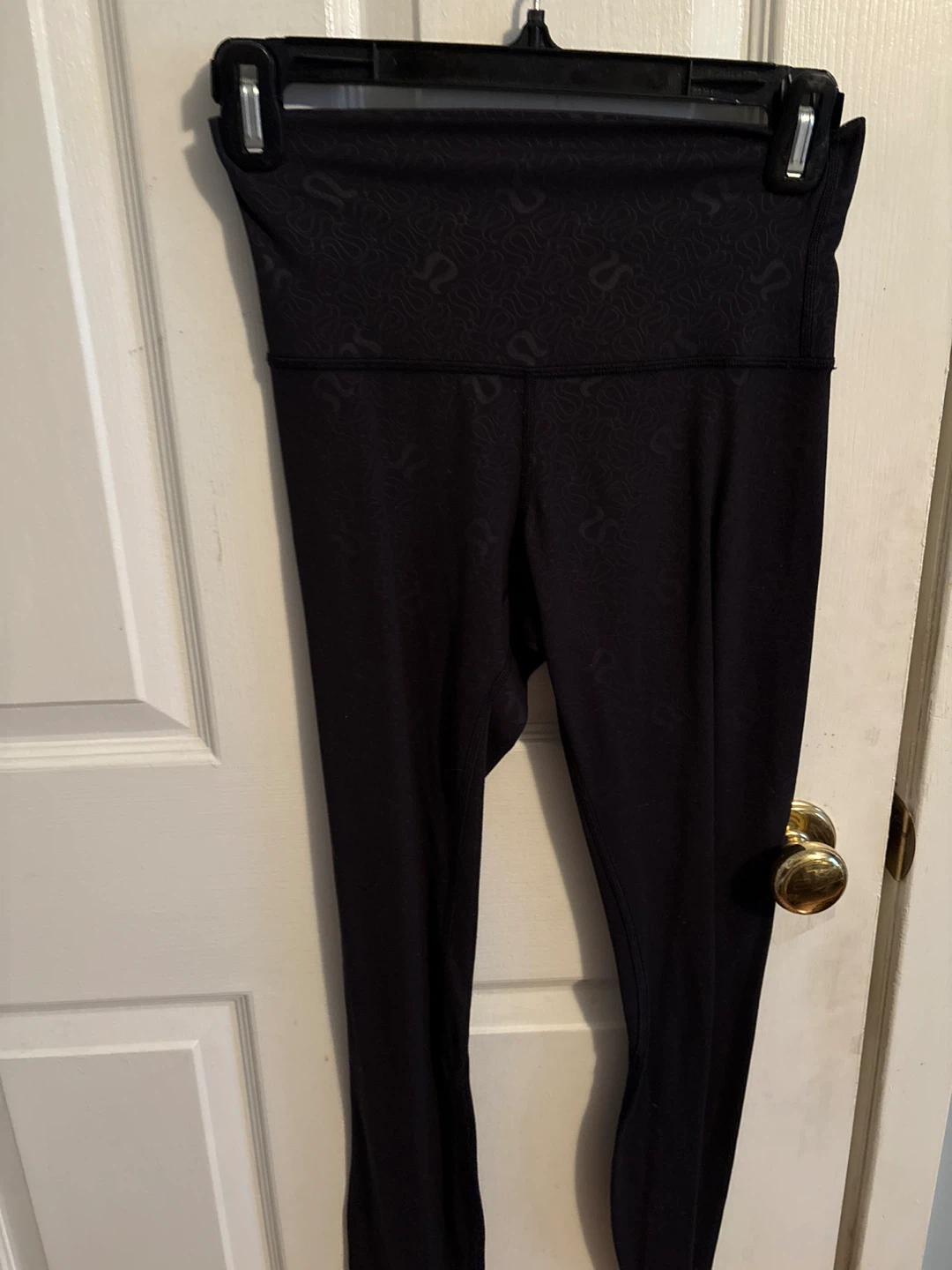 Lululemon logo leggings size 4 tight 25