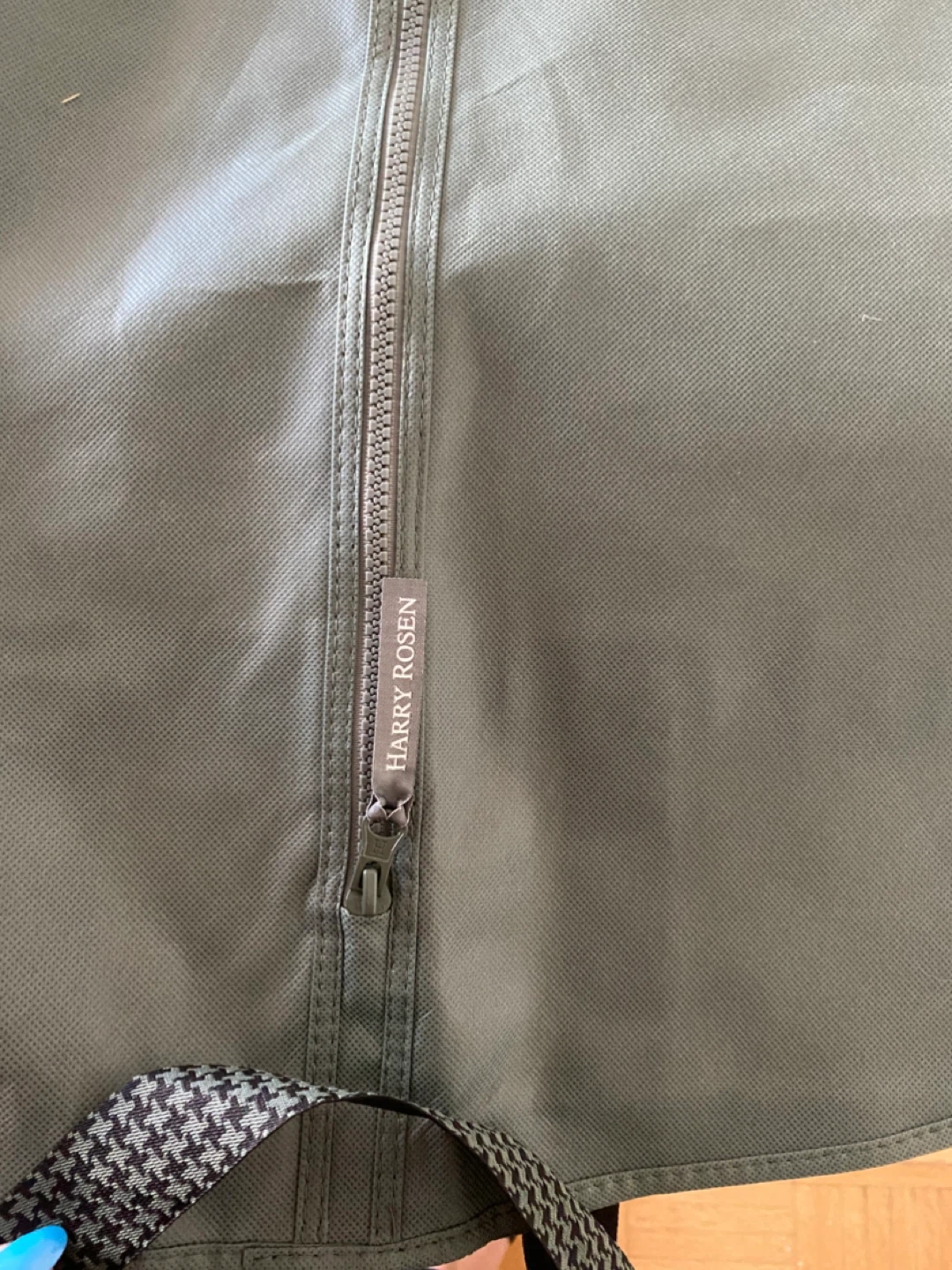 Harry Rosen Garment Bag - photo 5