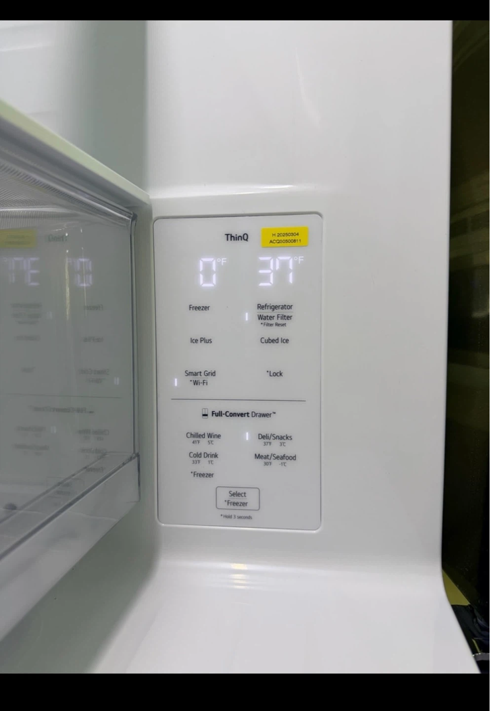 LG French Door Refrigerator CAN DELIVER - photo 4