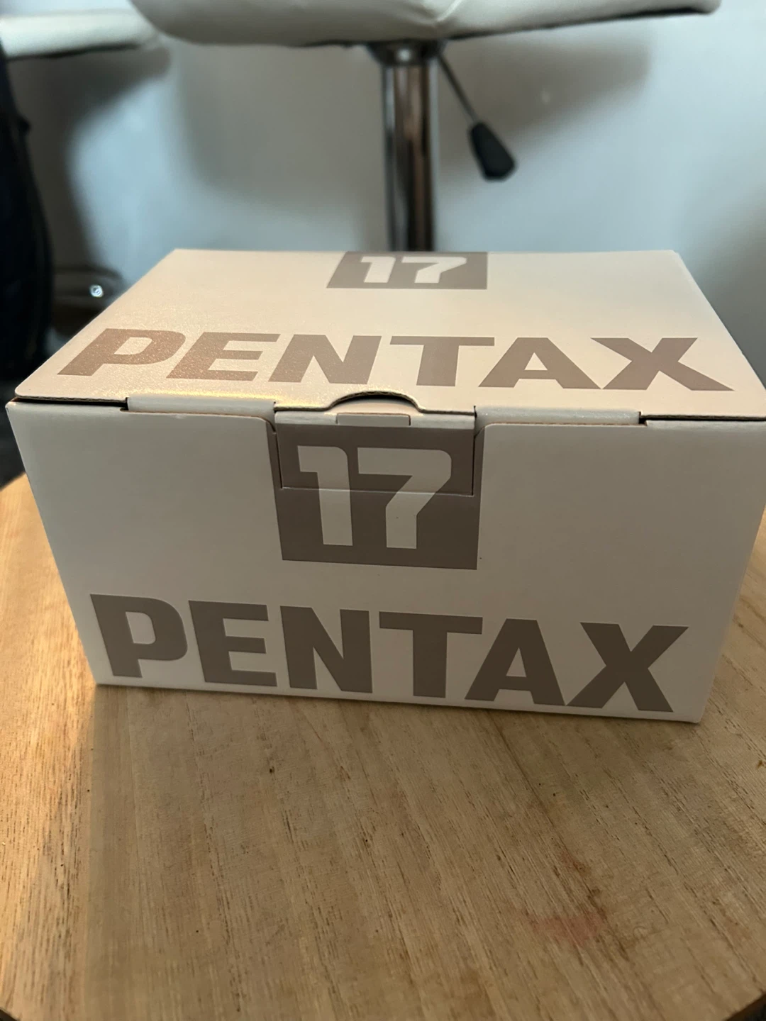 Pentax 17 "Traditional" Camera - Dark Silver - photo 2