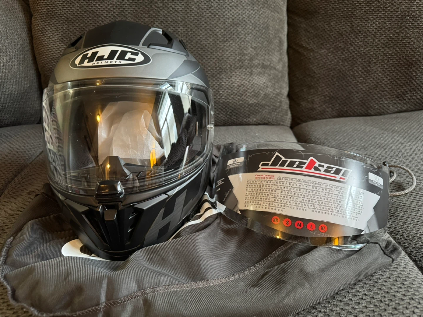 HJC I70 Eluma Helmet men’s