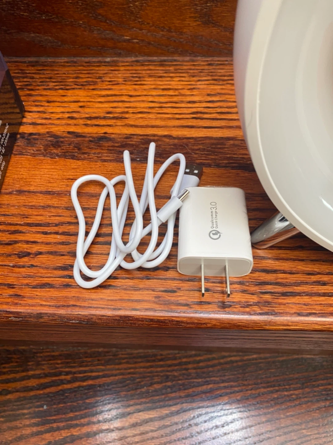 G-Shaped Sunrise Simulation Wake Up Light with Wireless Charger - photo 3
