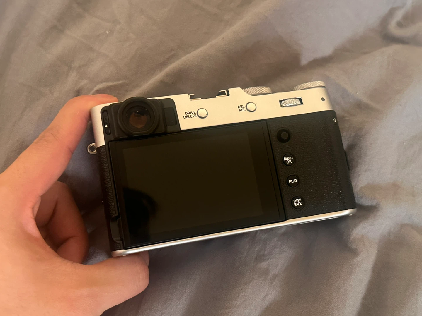 Fujifilm X100V Camera like new(no scratches) - photo 2