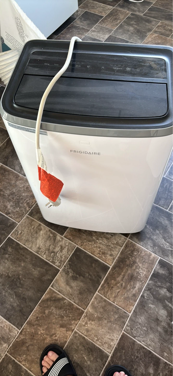 Frigidaire Portable Air Conditioner with Hose - photo 2