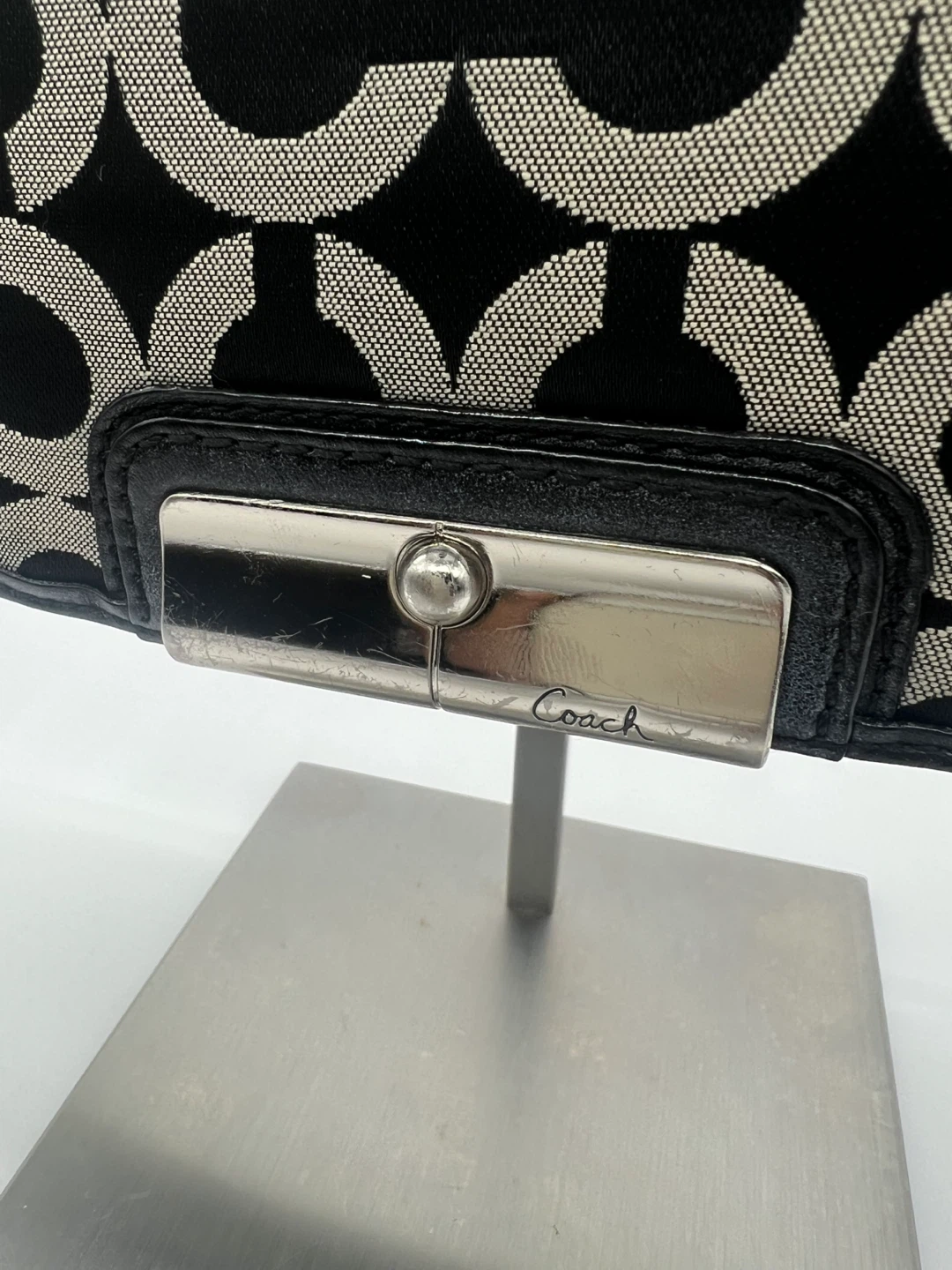 COACH Kristin Op Art Signature Black Gray Large Wristlet Pouch - photo 2