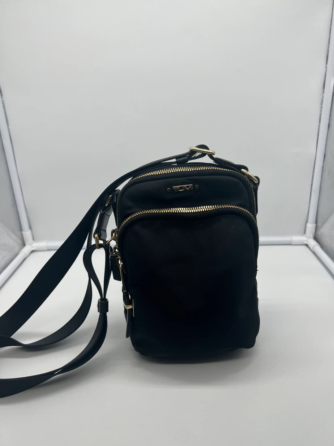 TUMI Ruma Black Nylon Leather Trim Phone Travel Crossbody Unisex - photo 2