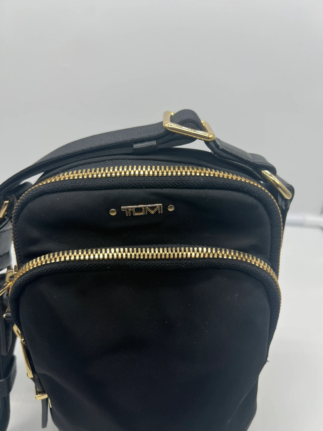 TUMI Ruma Black Nylon Leather Trim Phone Travel Crossbody Unisex - photo 3