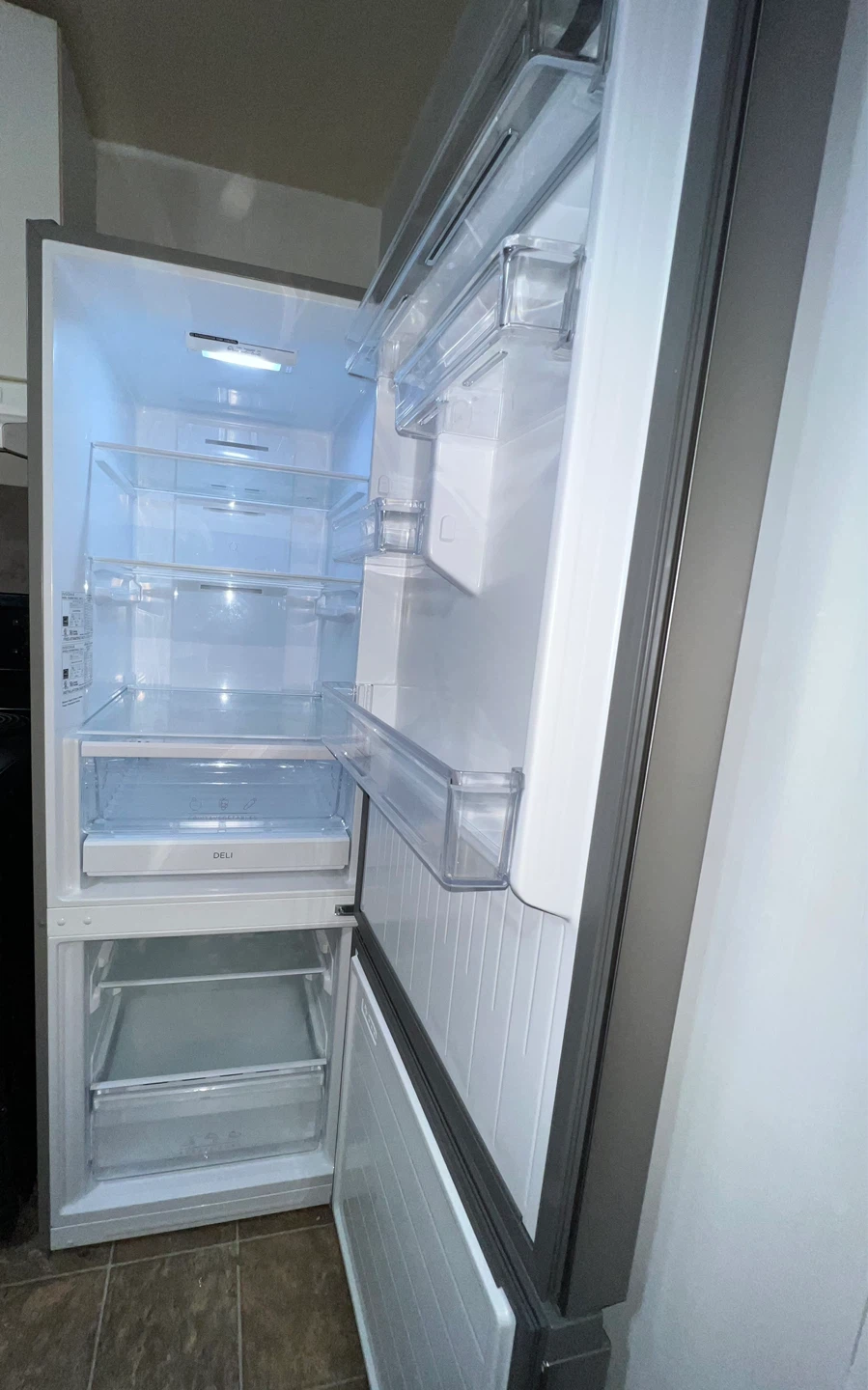 Insignia Refrigerator - photo 4