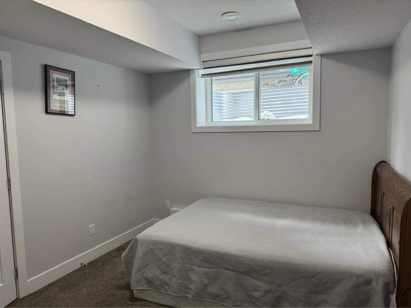 Legal suite basement for rent - photo 4