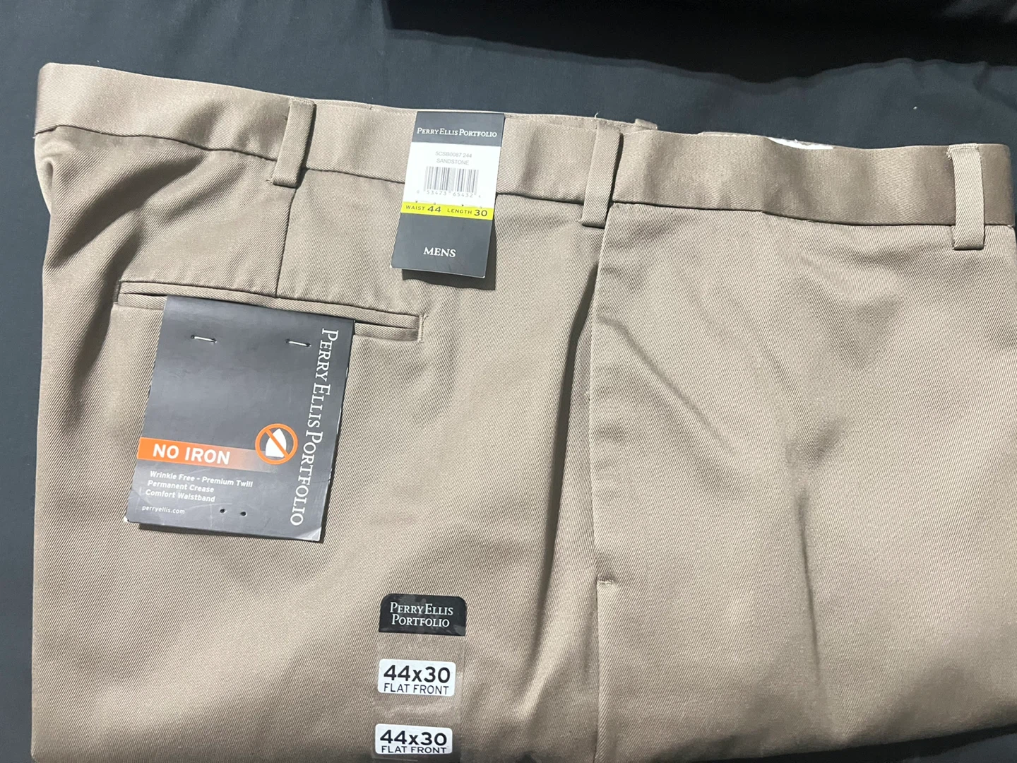 Perry Ellis Portfolio Men's pleaded Front Wrinkle-Free Pants