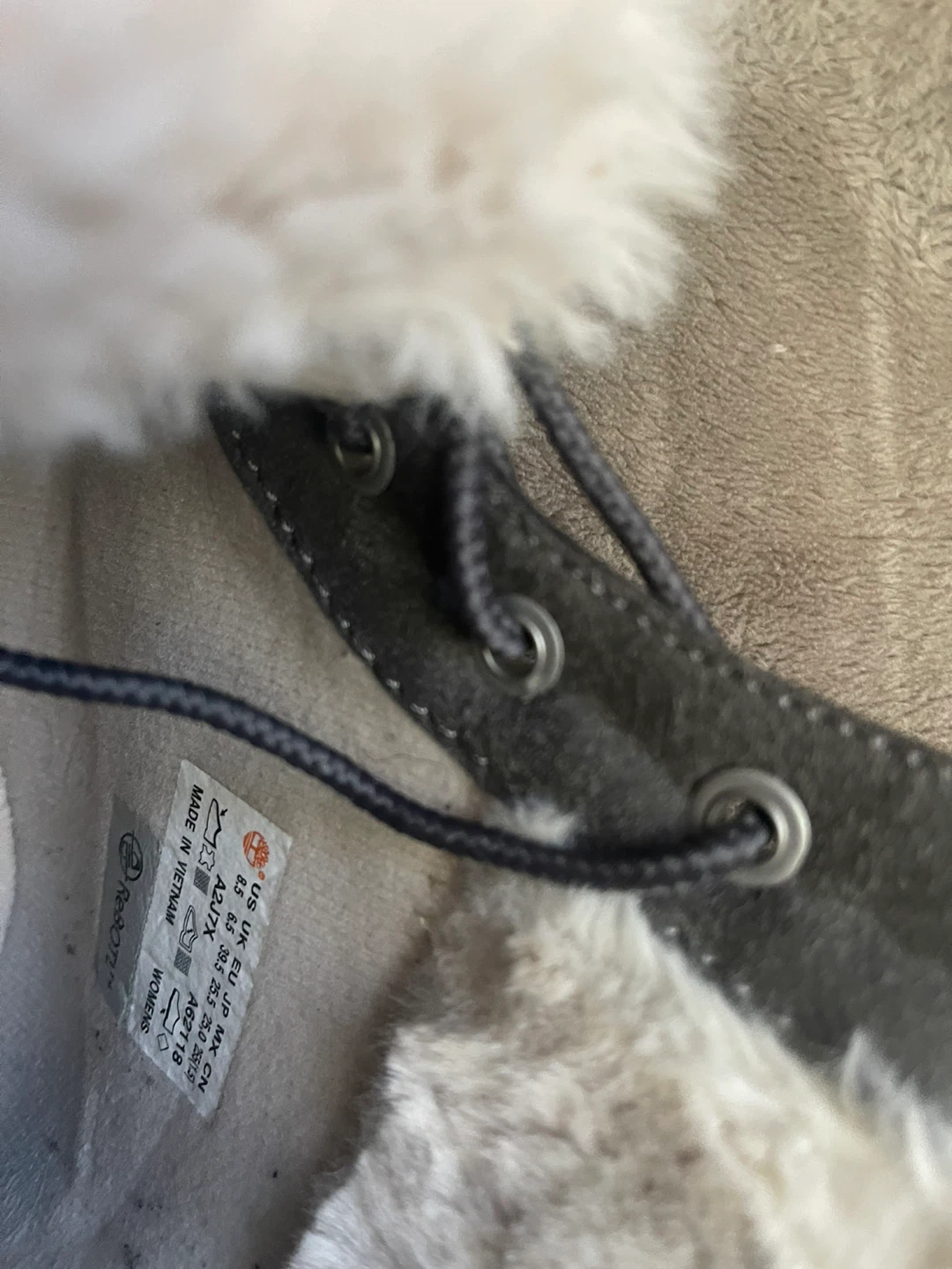 Timberland Women's Grey Fur Lined Boots Size 8.5 - photo 5