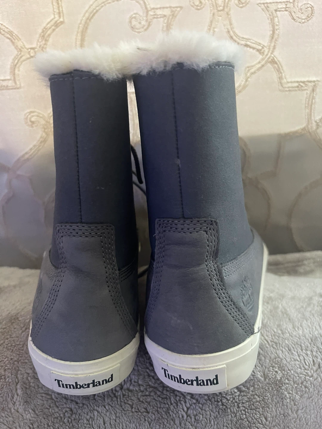 Timberland Women's Grey Fur Lined Boots Size 8.5 - photo 3