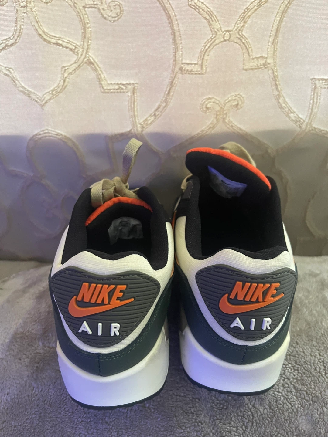 Nike Air Max 90 Shoes - Size 8 - photo 2