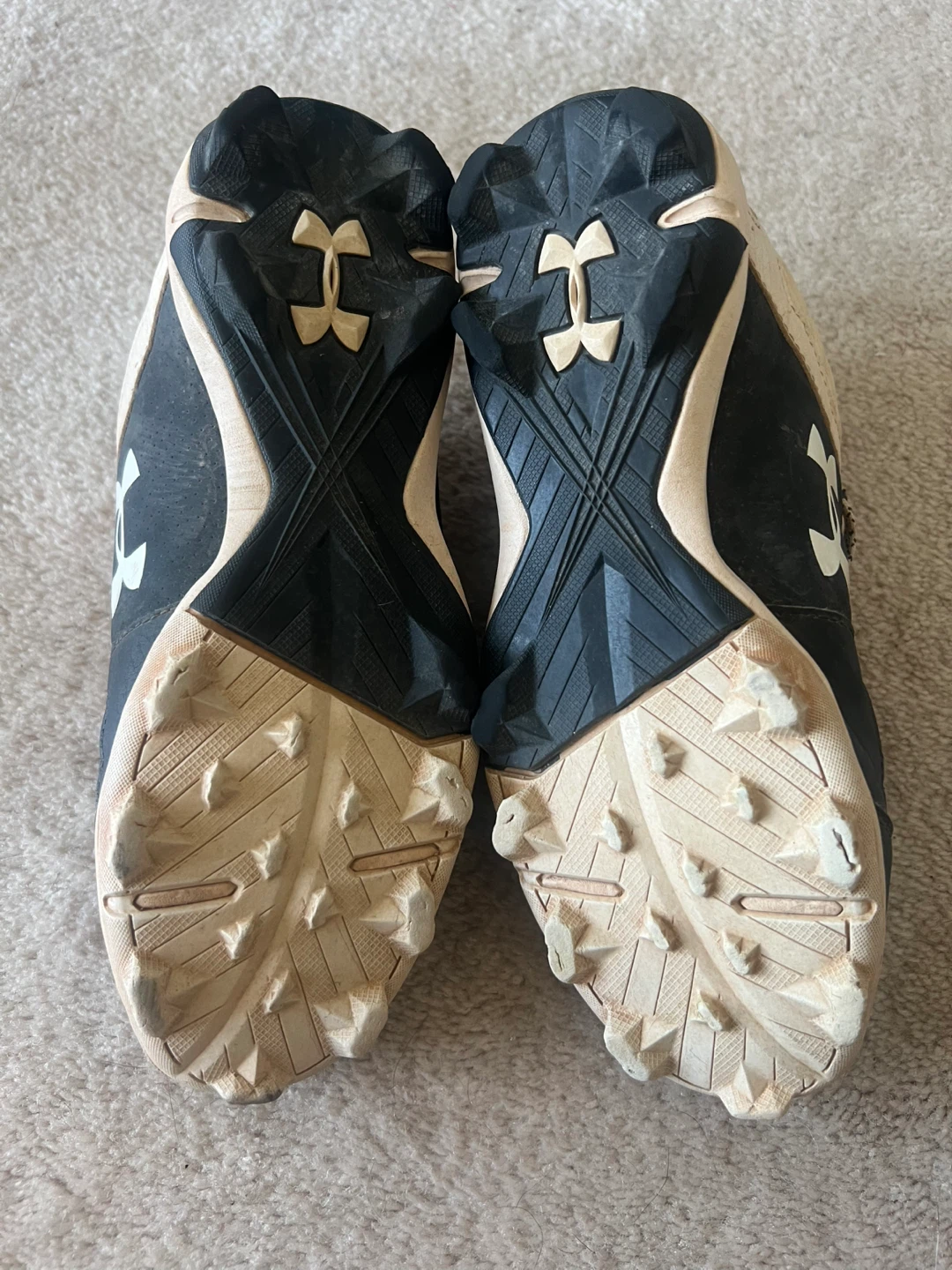 Under armour baseball cleats - photo 3