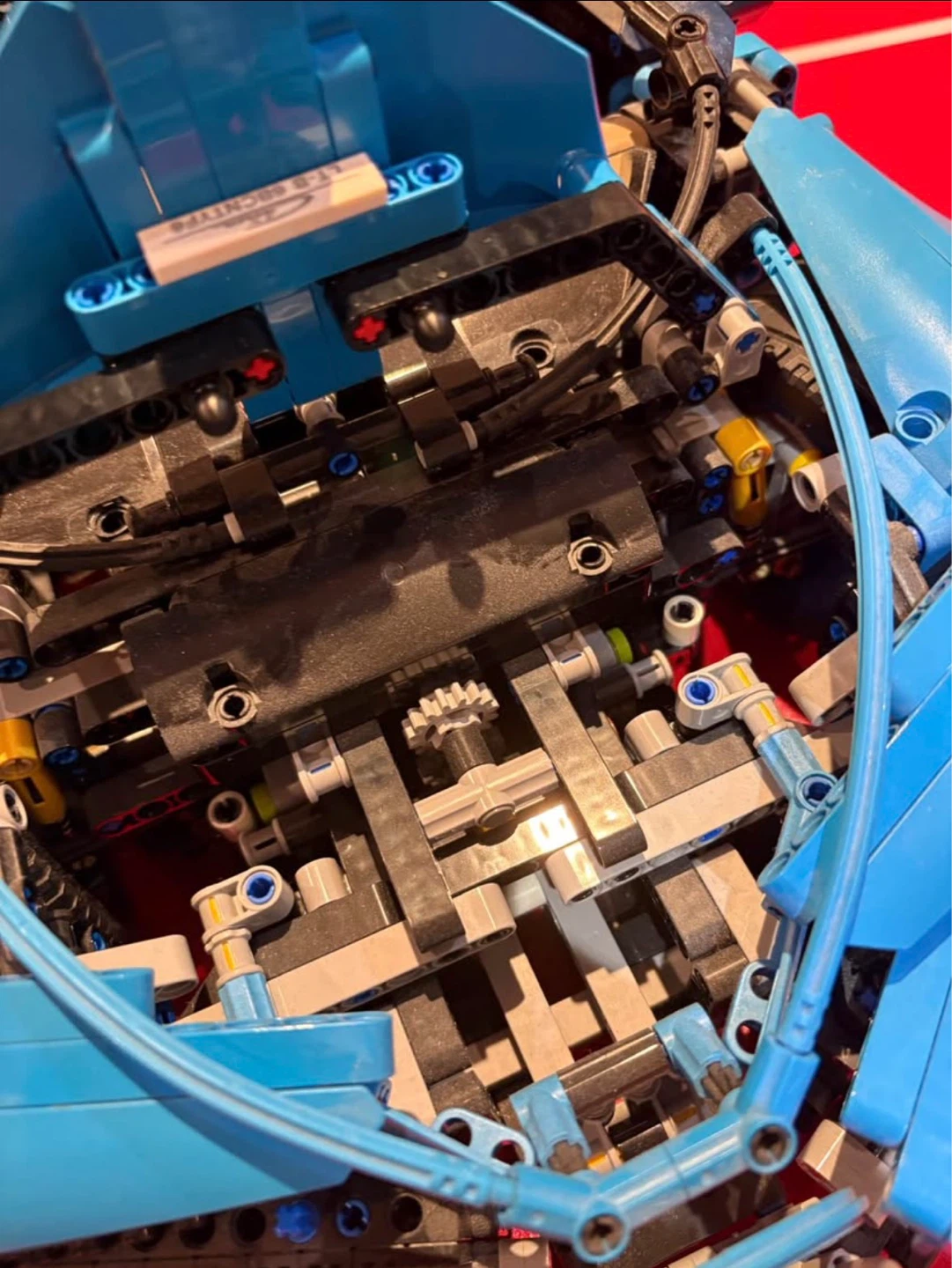 LEGO Technic Bugatti & Land Rover Defender Sets - photo 2