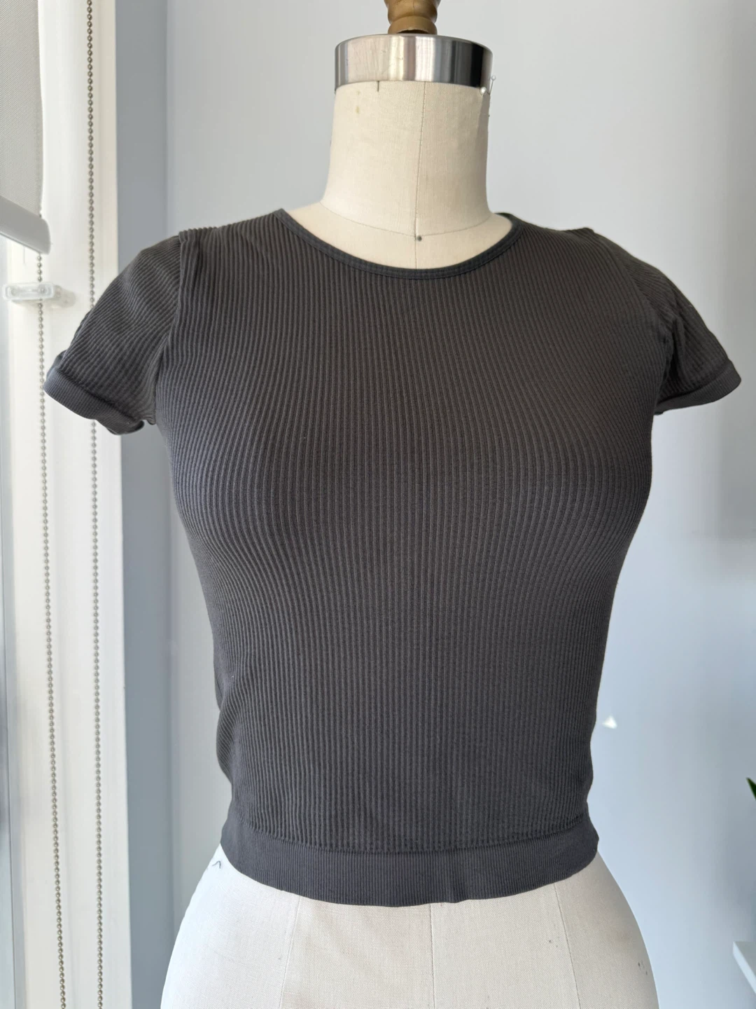 Harlow Ribbed Knit Cropped Top - S/P