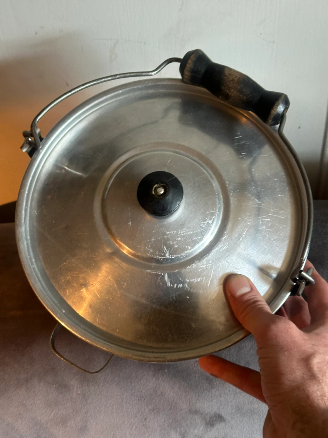 Vintage Walker Ware Metal  Stock/camping Pot - photo 2