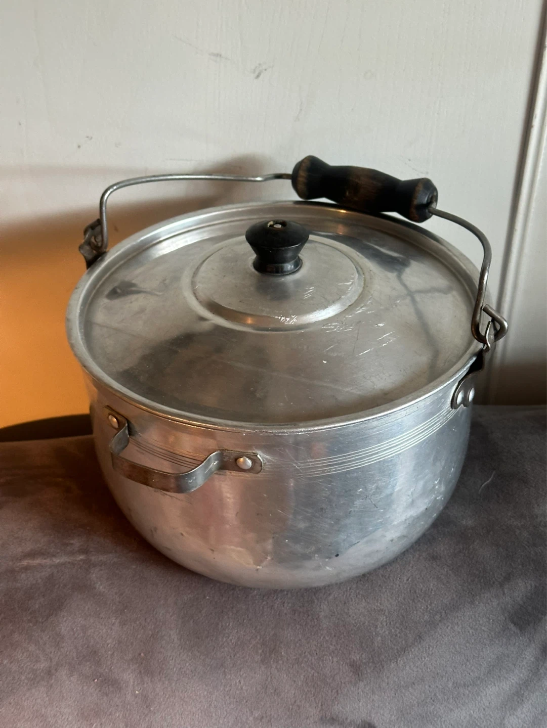 Vintage Walker Ware Metal  Stock/camping Pot