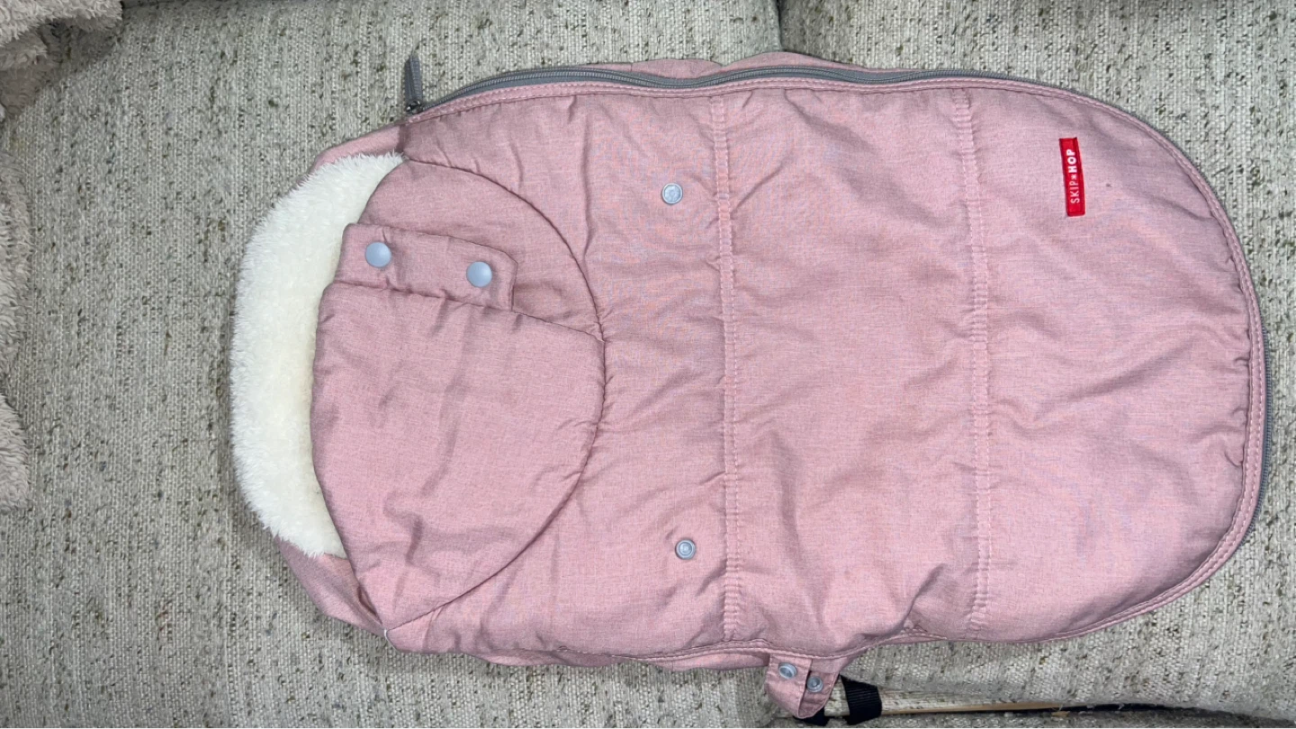Skiphop winter carseat cover
