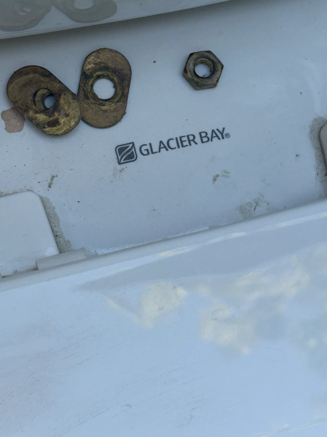 Glacier Bay Toilet Tank Assembly - photo 2