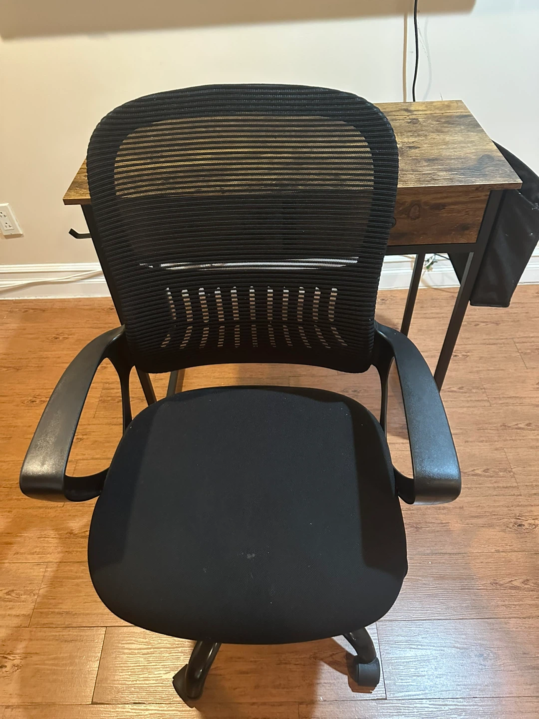 Black Mesh Back Office Chair - photo 2
