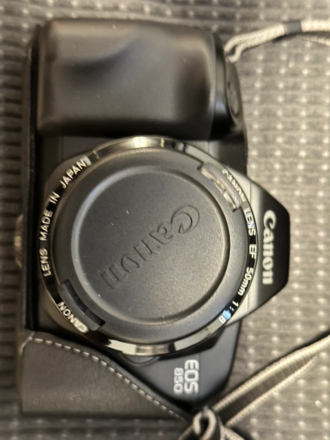 Canon EOS 850 35mm Film Camera with 50mm 1:1.8 Lens - photo 2