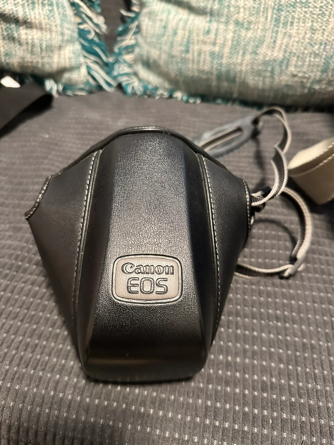 Canon EOS 850 35mm Film Camera with 50mm 1:1.8 Lens - photo 3