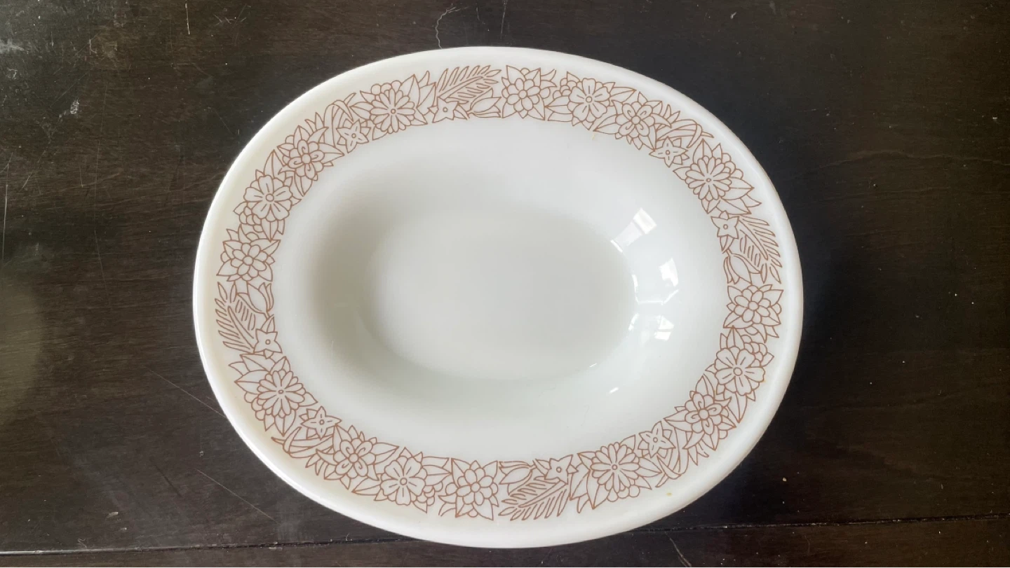 Pyrex White Floral Gravy Boat with Saucer - photo 2
