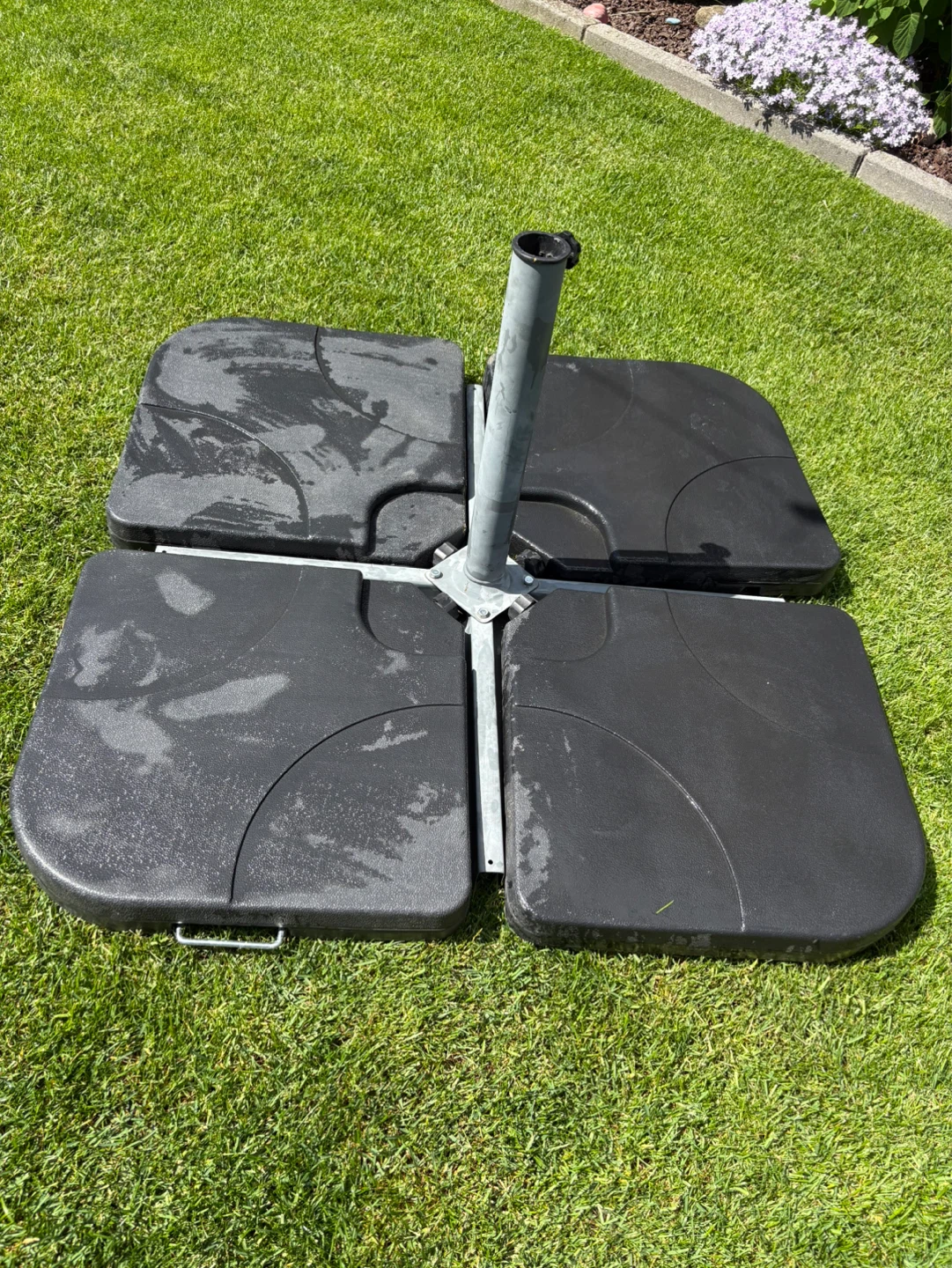 Patio umbrella stand with weights - photo 2